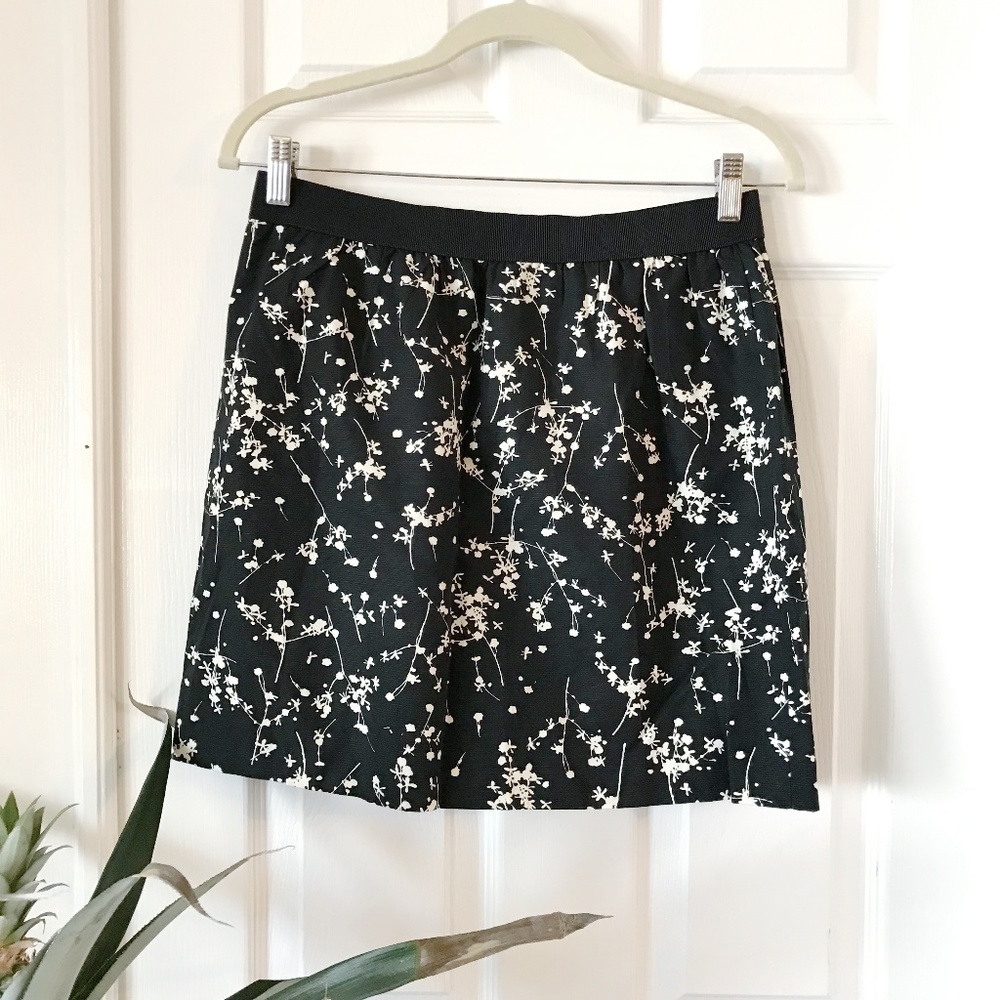 Loft Women's Black & White Flow Print Skirt 4P